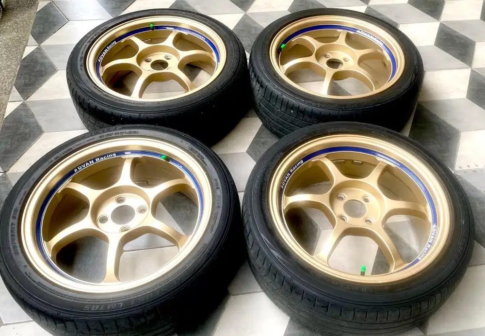 Velg R17 Pcd 4x100 ADVAN RG + Ban Dunlop R17