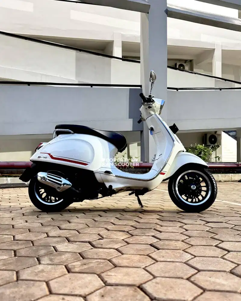 JUAL MURAH VESPA SPRINT 150 iGET ABS FACELIFT 2019 MULUS