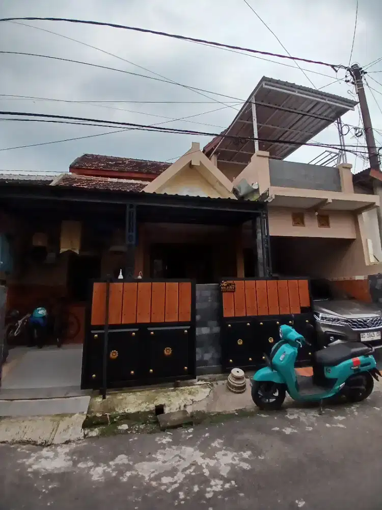 DI JUAL RUMAH SHM 2 LANTAI