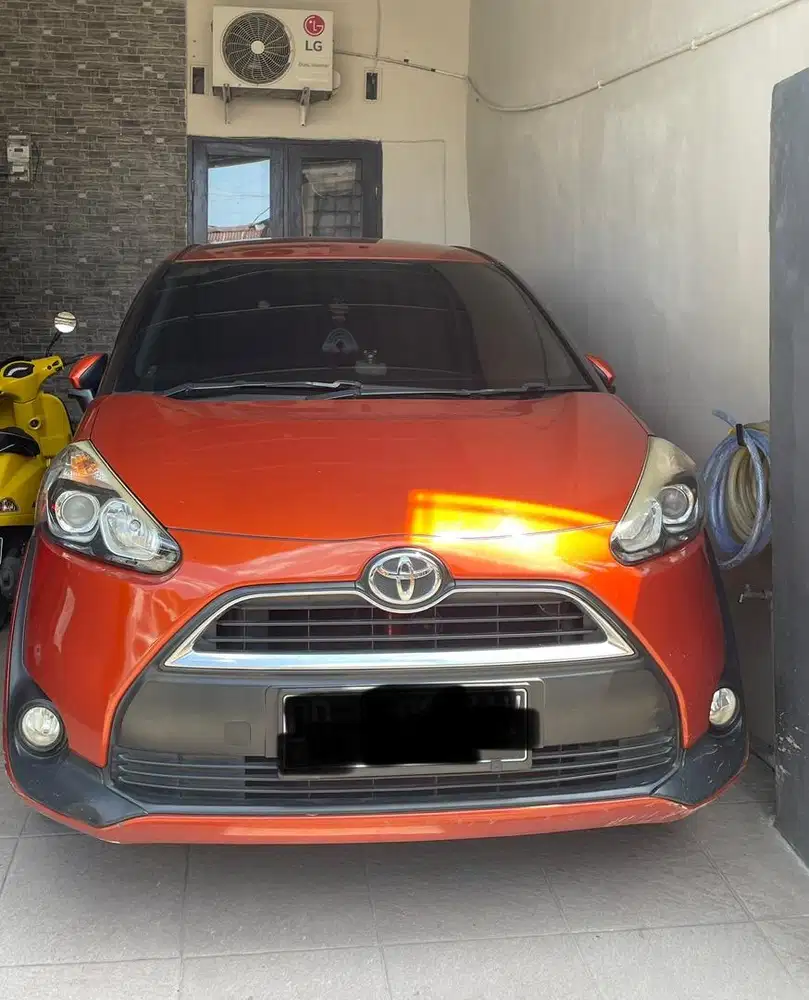 Jual mobil sienta