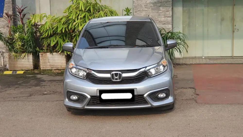 Km23rb honda brio e satya cvt matic 2021 silver pajak panjang