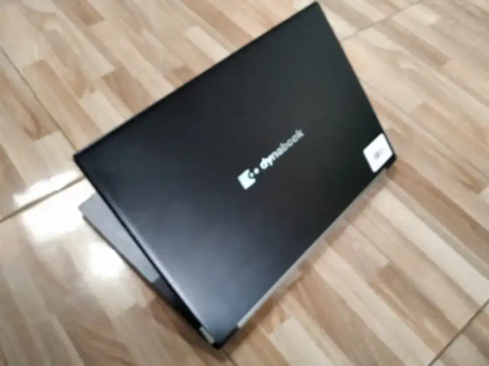 Toshiba DynaBook X40J (2021)