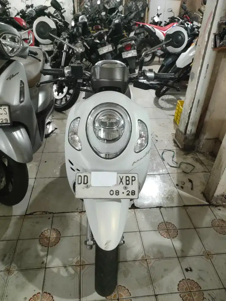 Honda Scoopy 110cc 2023 putih