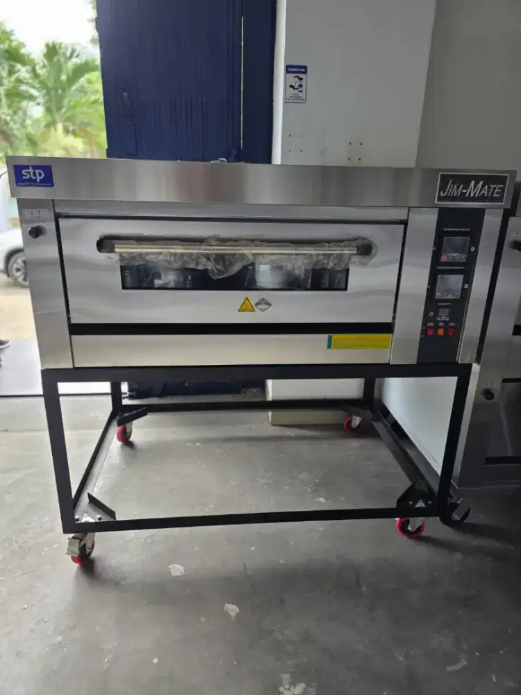 DIBUTUHKAN KARYAWATI UNTUK BAGIAN PRODUKSI FNB