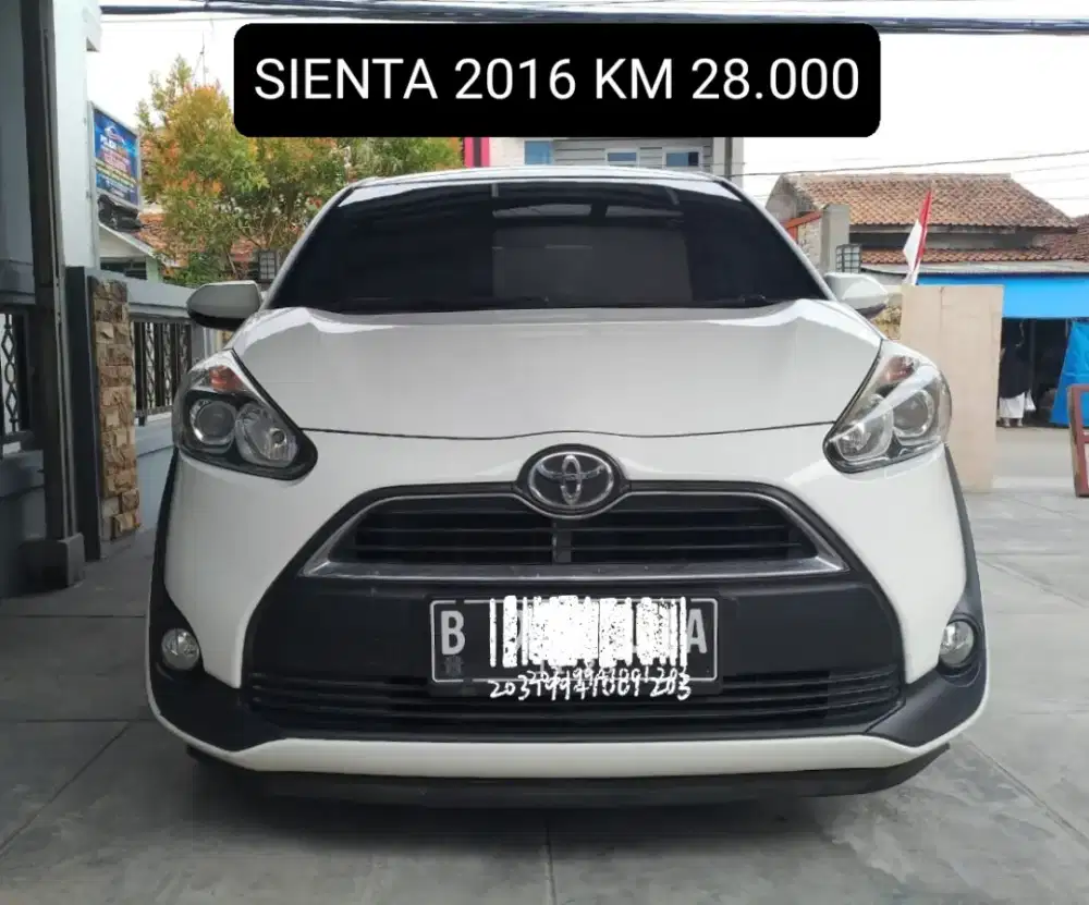 SIENTA V M/T 2016 Low Kilometer
