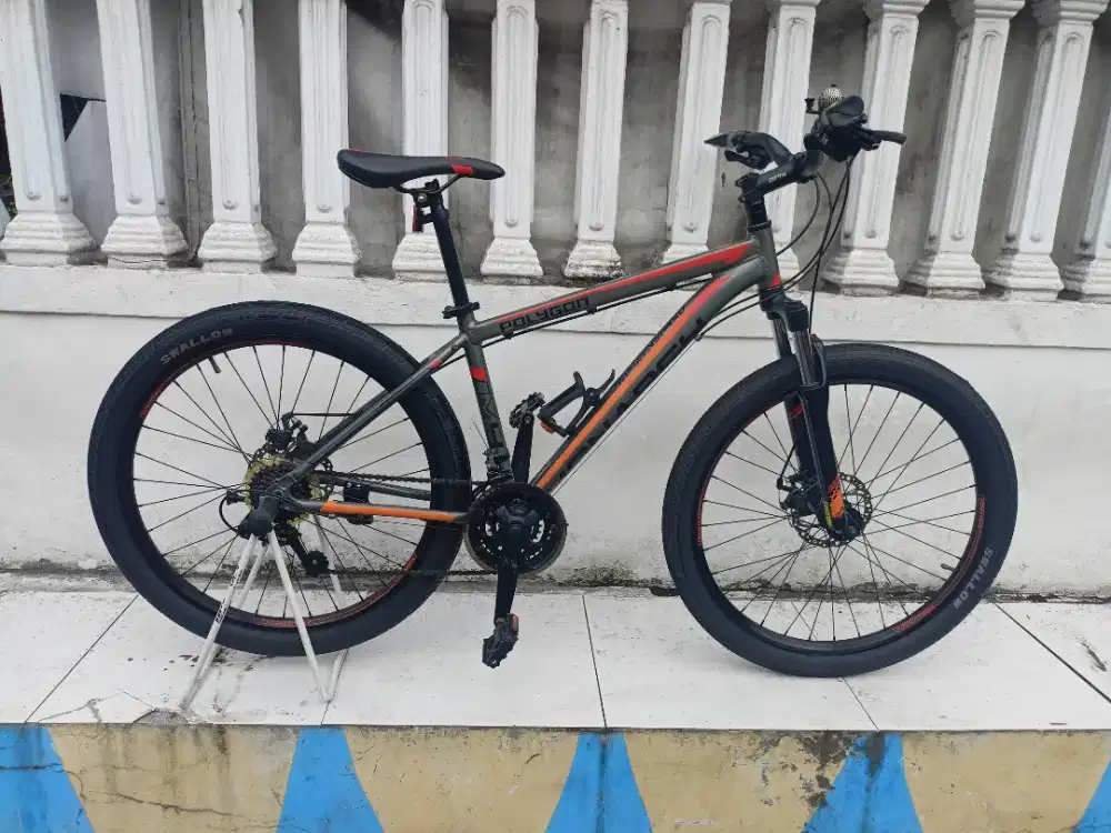 Dijual Sepeda Polygon Monarch 4
