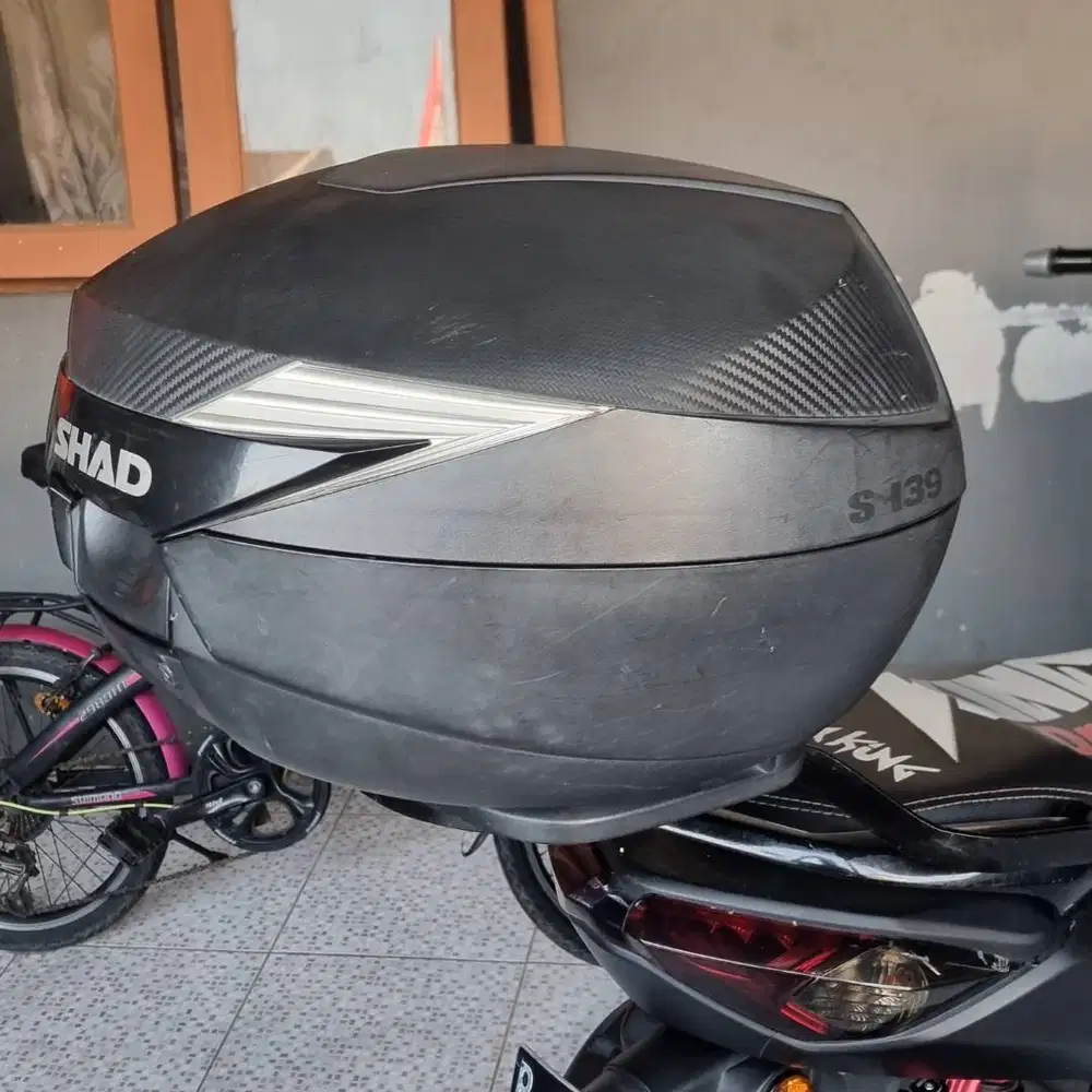 Box motor SHAD SH39 plus bracket untuk new nmax 155