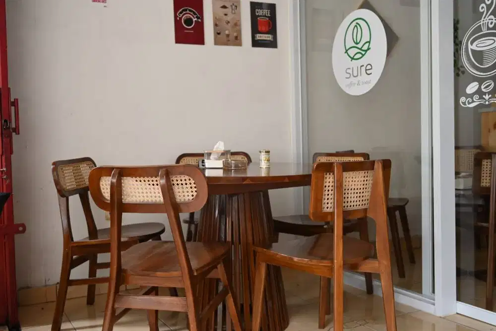 Dijual Meja makan bulat jati jepara asli 1 set