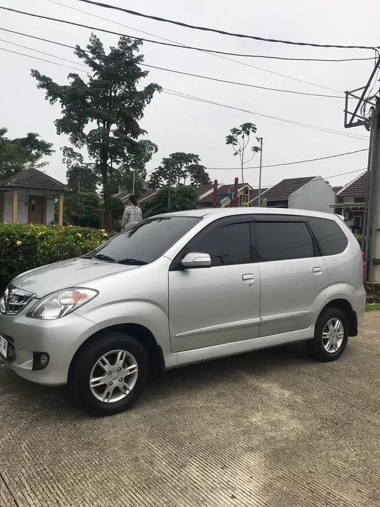Daihatsu Xenia 2011 Bensin
