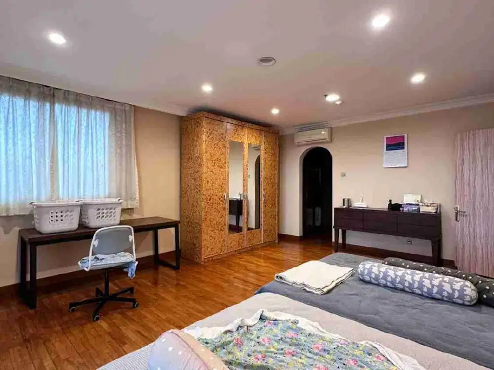 Di Jual Apart Greenview Apartemen pondok indah 
Jl Sekolah Kencana IV no 7
Semi Furnhised
 type penthouse luas 300 sqm 4 bdr
 harga 5 m nego 

dan


Di Jual Apart Greenview Apartemen pondok indah 
Jl Sekolah Kencana IV no 7
Semi Furnhised
 luas 190 sqm 
3