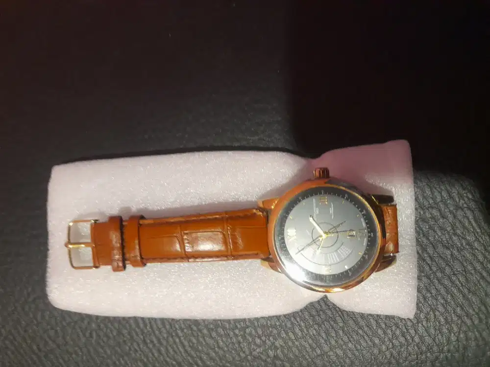 Jam tangan cowok cristino rollister 1853 1tangan dari baru nya.