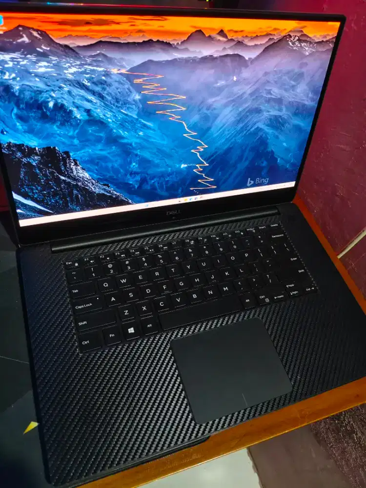 DELL XPS 9570 i7 8750H GTX 1050TI 24/256 4K TOUCHSCREEN