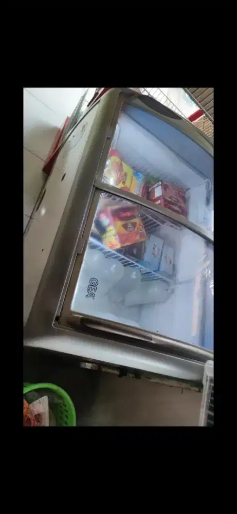 Jual freezer bok kaca kapasitas 300 liter normal beku cepat