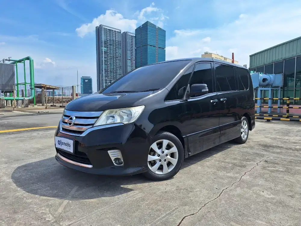 Pajak Panjang - Nissan Serena 2.0 Highway Star Autech Bensin-AT 2013