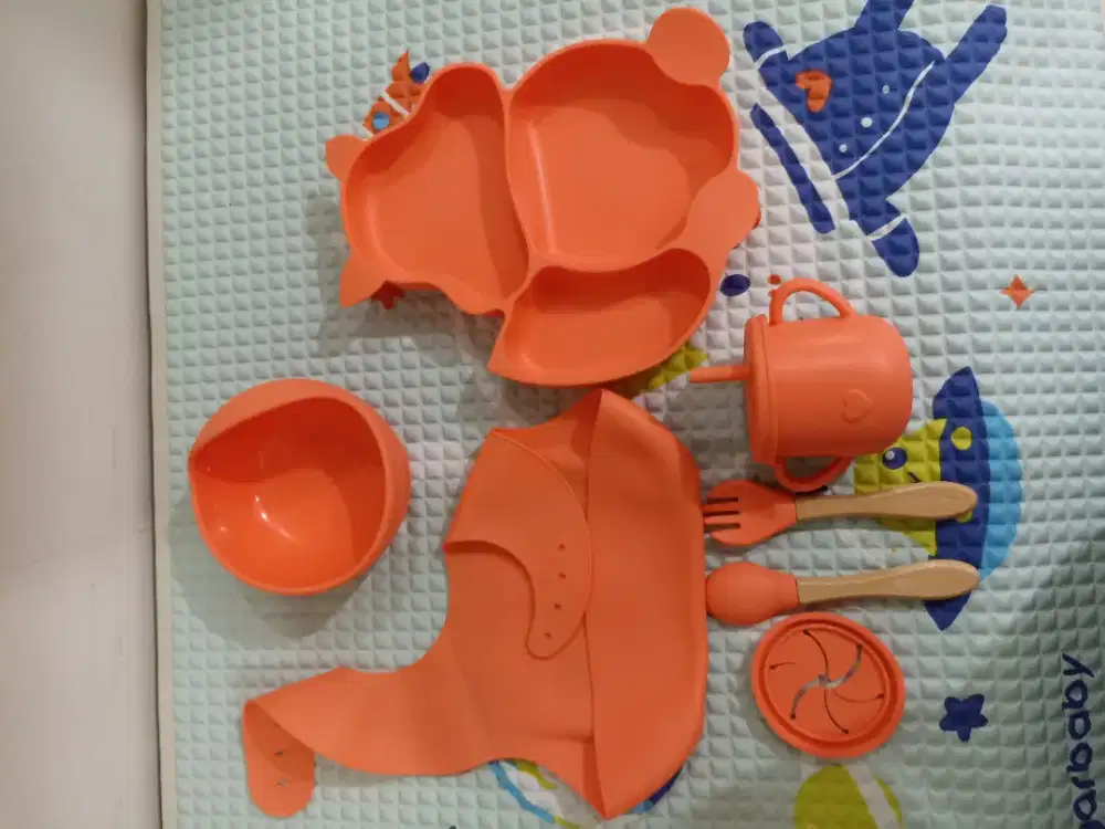 Feeding set Tempat makan mpasi bayi baby silikon silicone