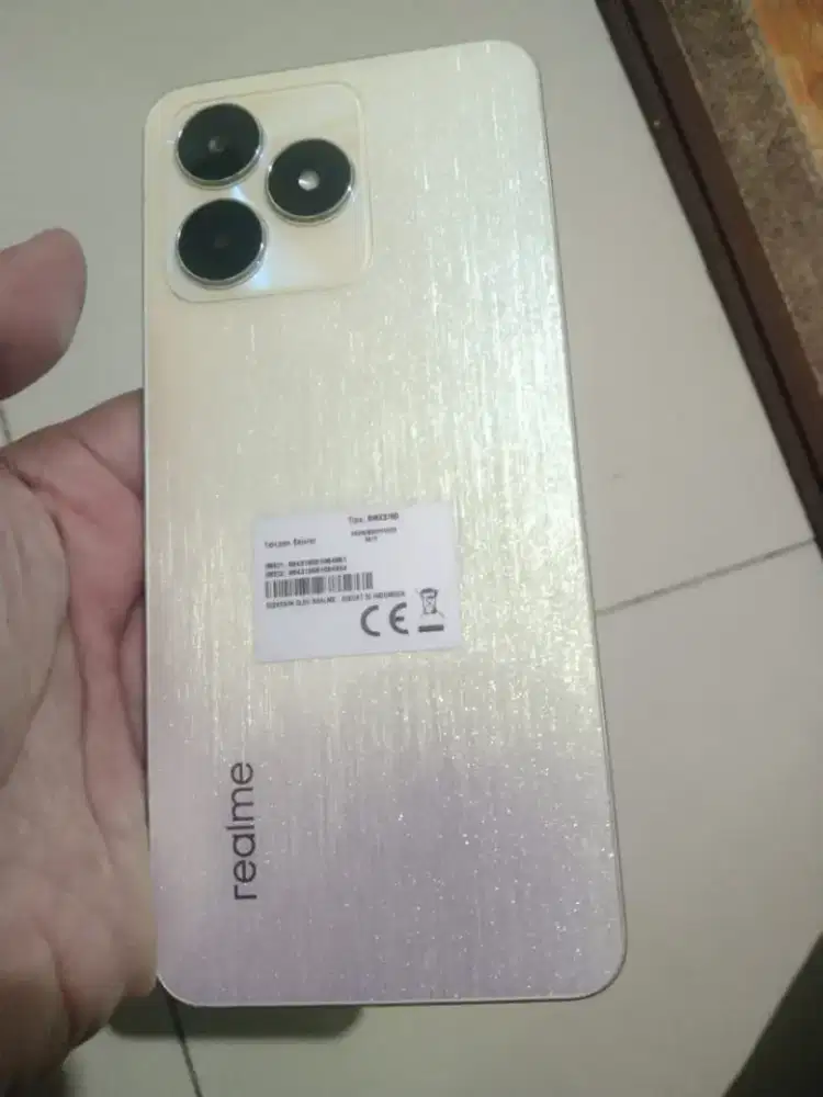 Di Jual Hp Realme C53
Hp + Chargeran ORI