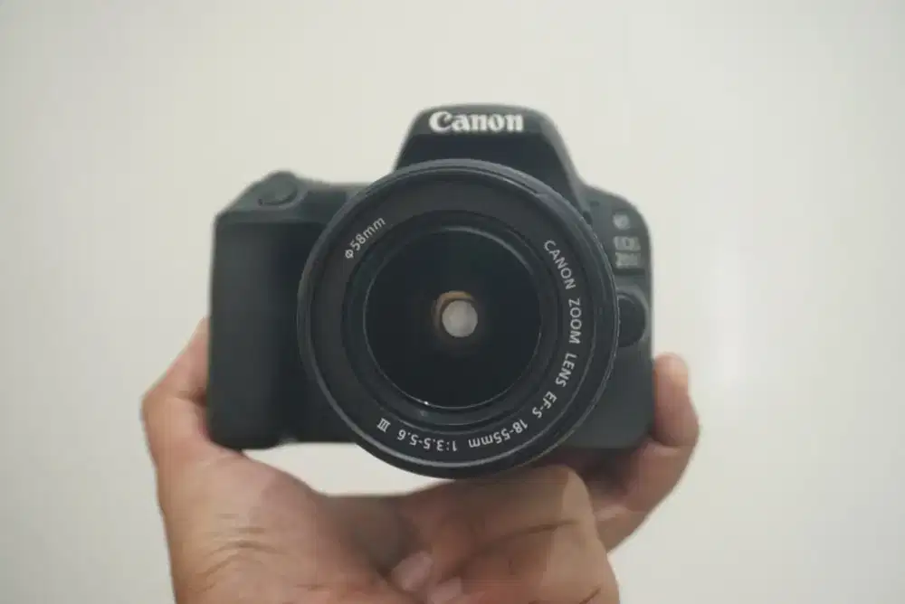 CANON EOS 200D SC 6xxx KIT 18-55mm Kamera DSLR Mirrorles