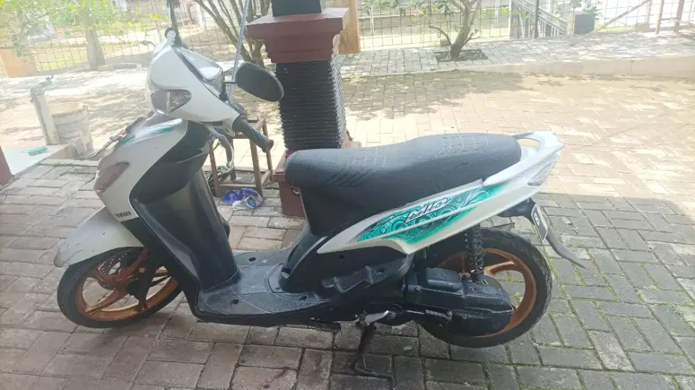 Mio Smile 2012 Putih