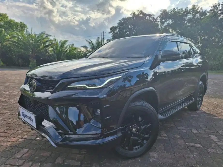 TOYOTA FORTUNER 2.8 VRZ TSS 4×2 SOLAR AT 2024 KTHA
