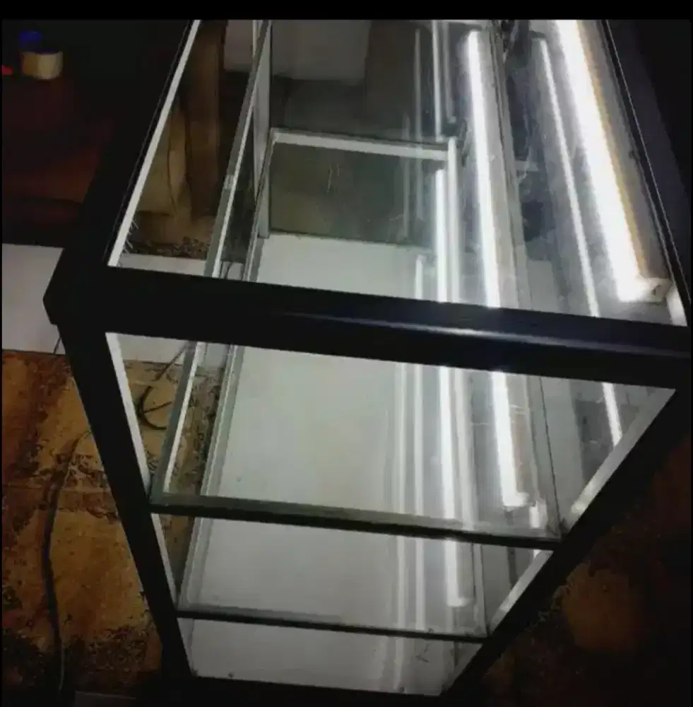 Etalase toko siap pakai