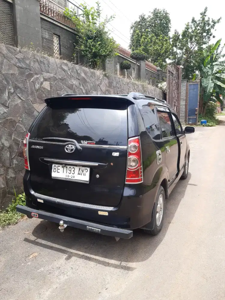Di jual Mobil Avanza siap pakai th 2011