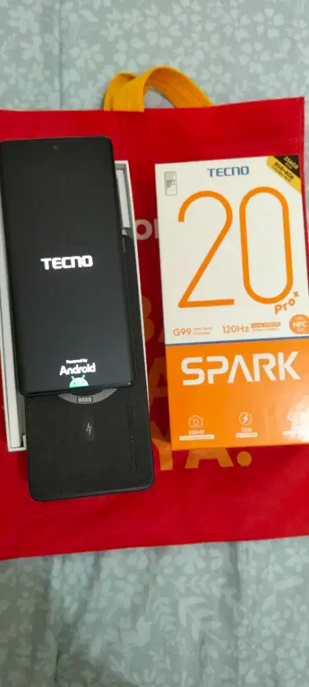 Tecno spark 20 pro plus nfc 8/256 mulus layar lengkung fullset