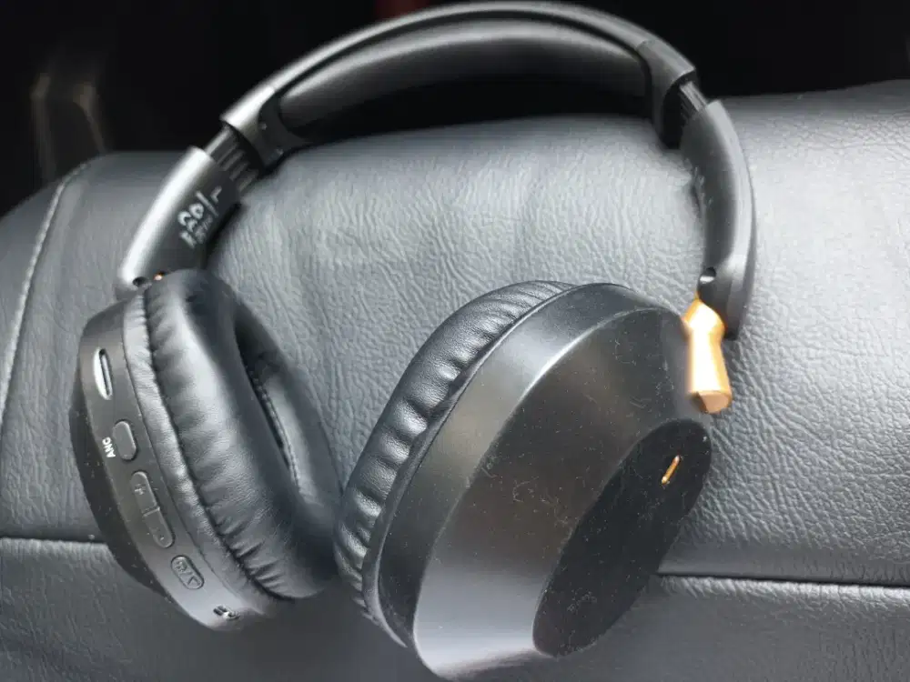 Mixio MH 20 bass mantap. Ada mode ANC dan btre awett