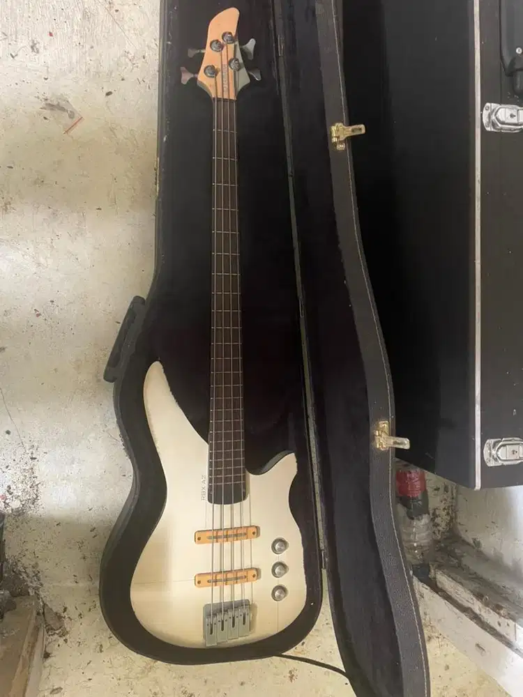 Bass Yamaha RBX A2
