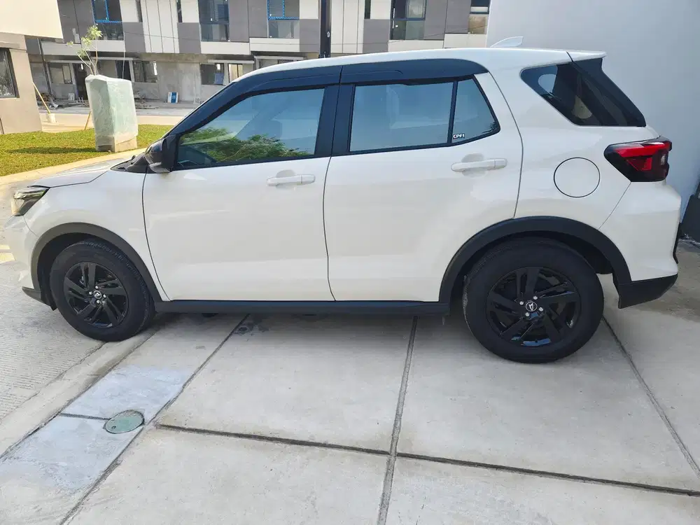 Daihatsu Rocky 2024 Bensin