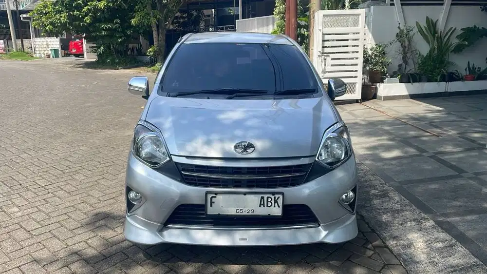 [DIJUAL] Toyota Agya TRD Sportivo 1.0 (2016) Warna Silver