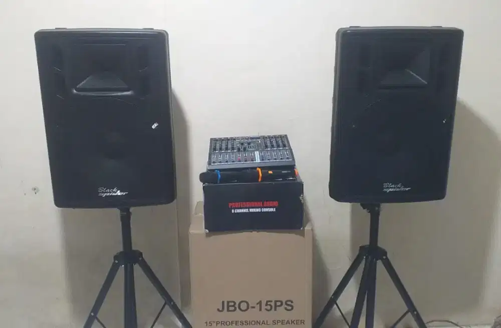 Paket karaoke 15 inchi lengkap dengan mixer 8 channel sesuai photo