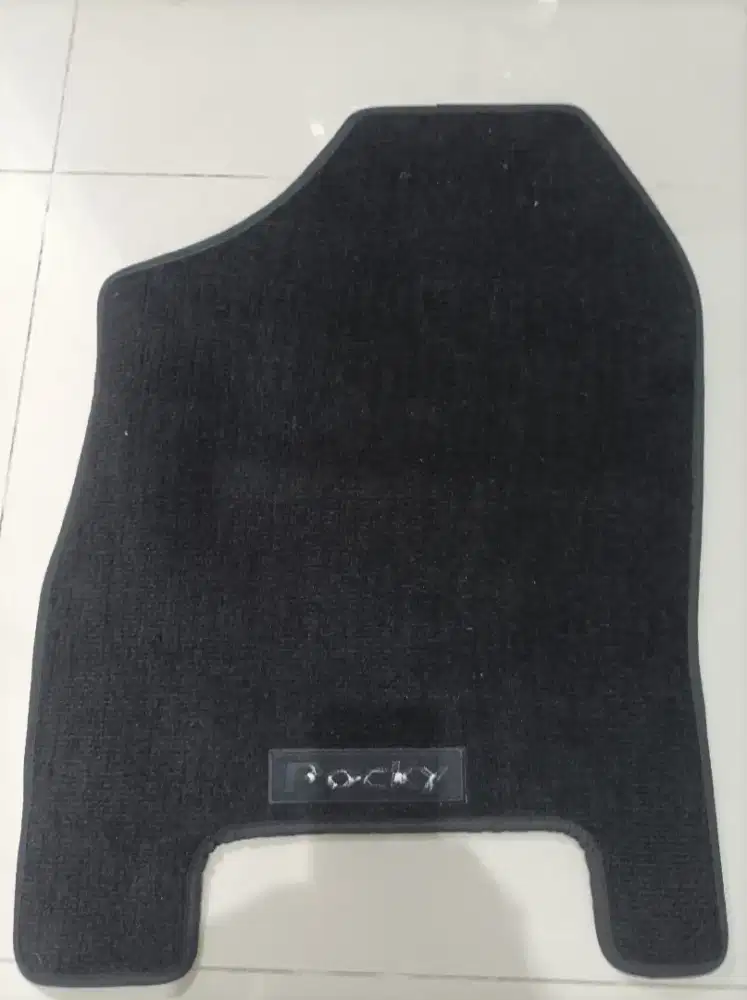 Karpet Mobil Daihatsu Rocky Original (Second)