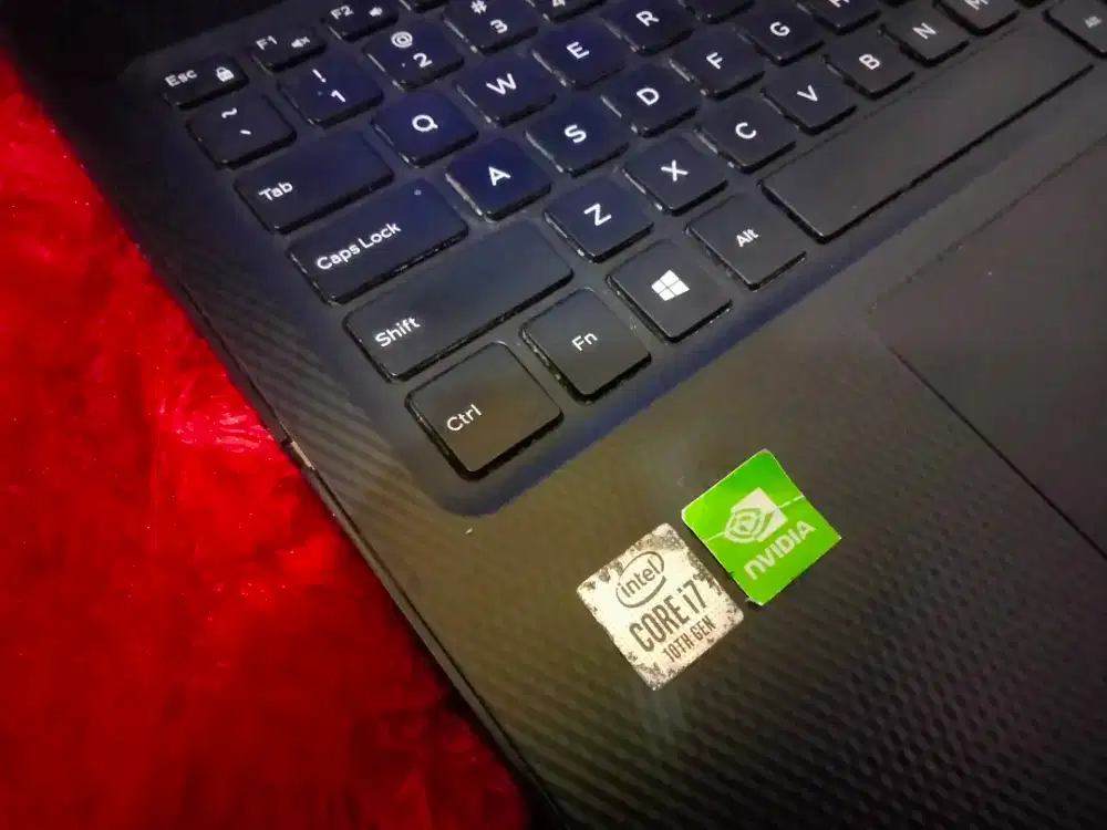 Dell Inspiron 3593/core i7 gen10+RAM16gb/ssd512gb /VGAiris+Nvidiamx230