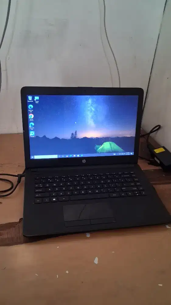 Laptop HP 14s AMD E2-9000 Siap pakai