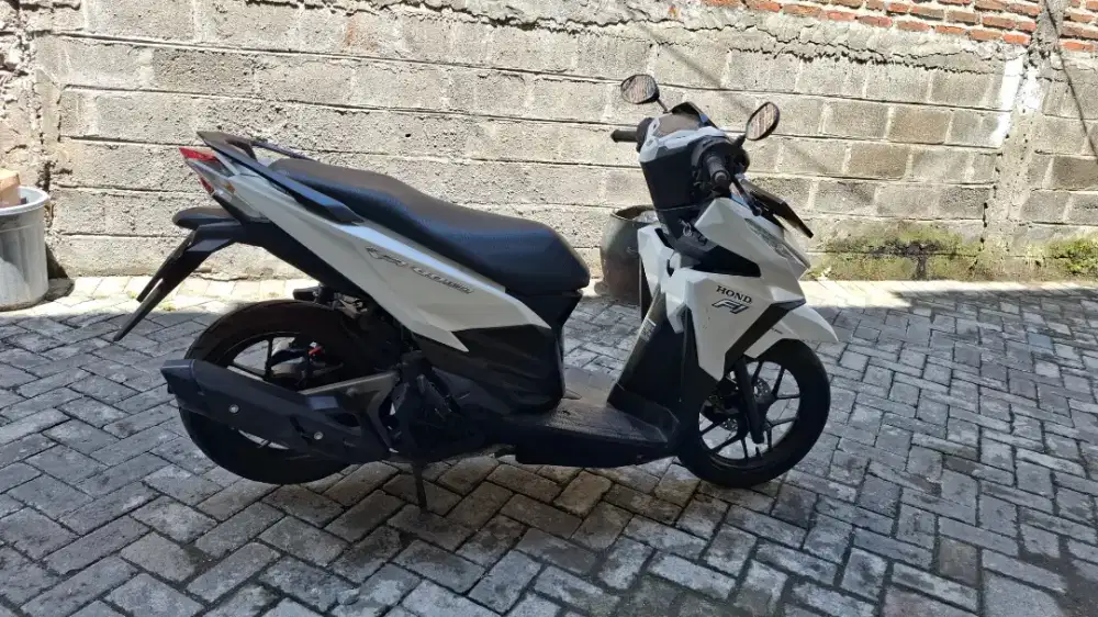 Motor Matoc Honda Vario 150 Led Old Tahun 2017 Warna Putih