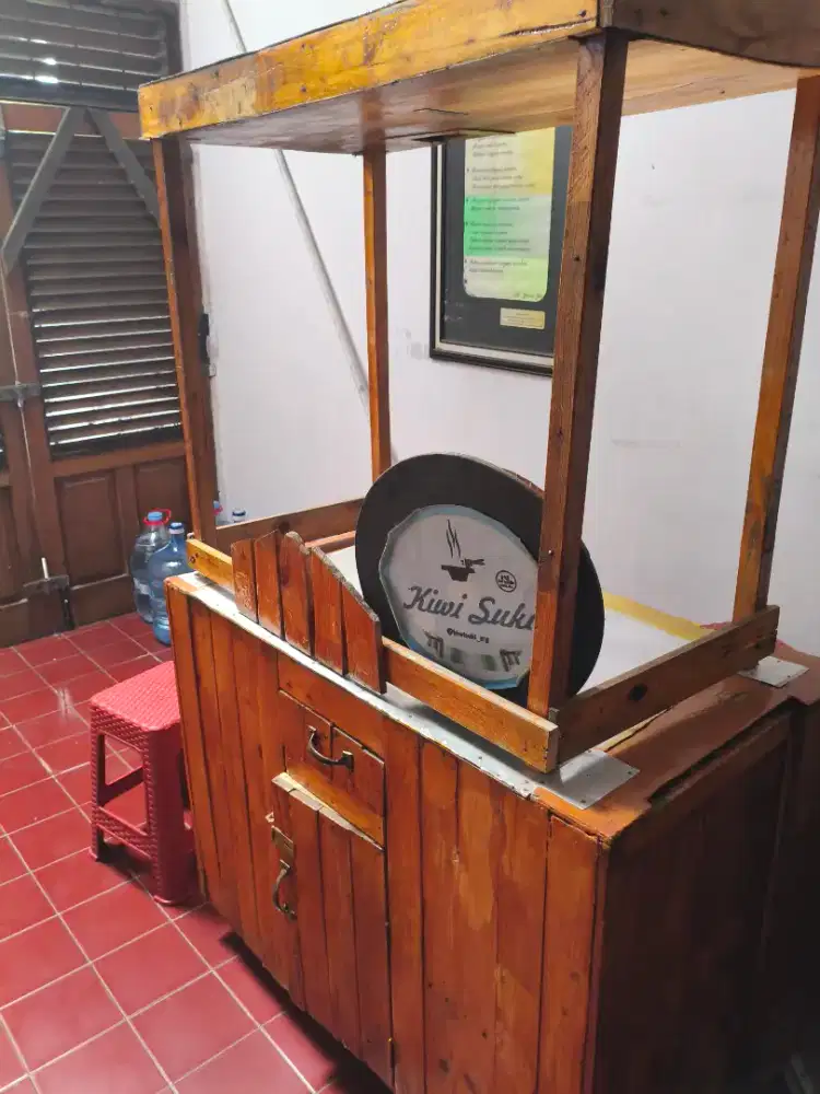 Boot kayu roda siap dagang