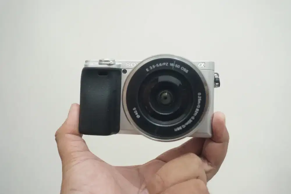 SONY A6400 KIT SC 1xxx LENSA 16-50mm OSS Mirrorless Kamera