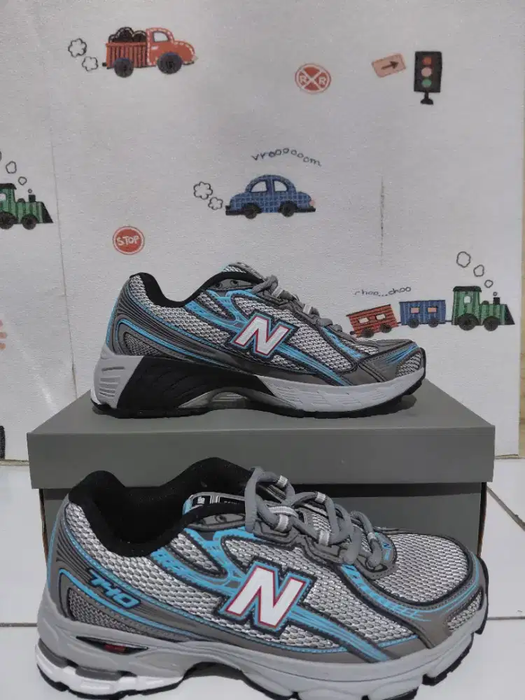 Sepatu NB 740 slvr blu