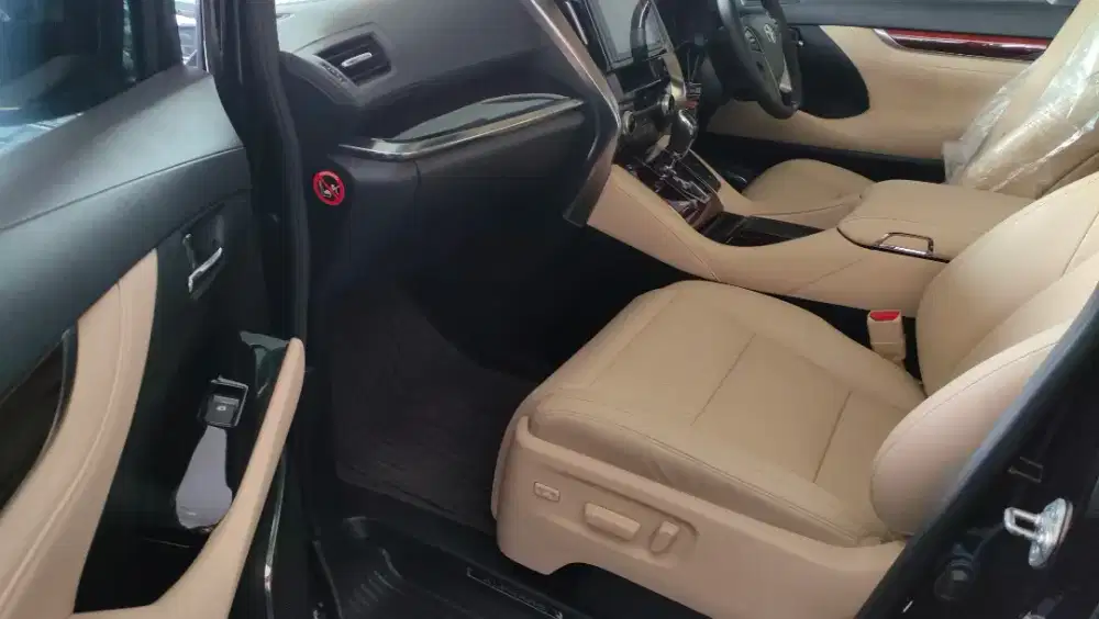 99% Toyota Alphard G 2016