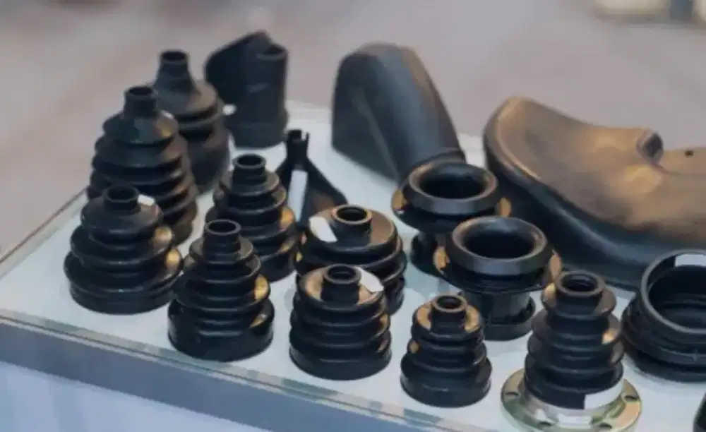 Perusahan jasa cetak plastik dan polimer