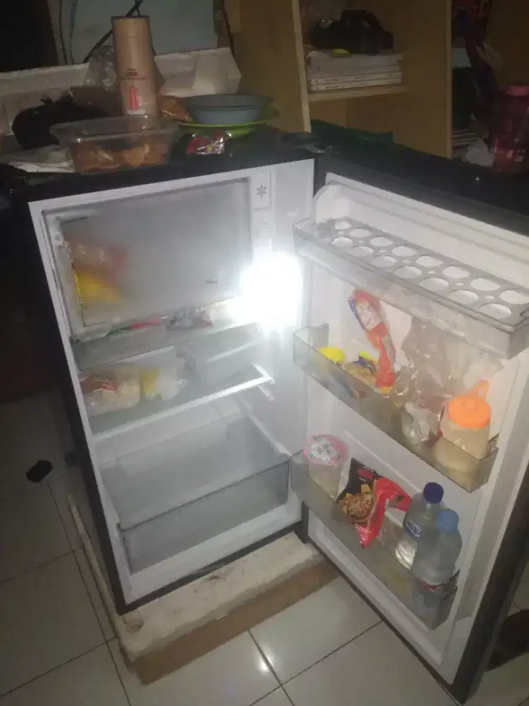 Kulkas akua ada kardus nya