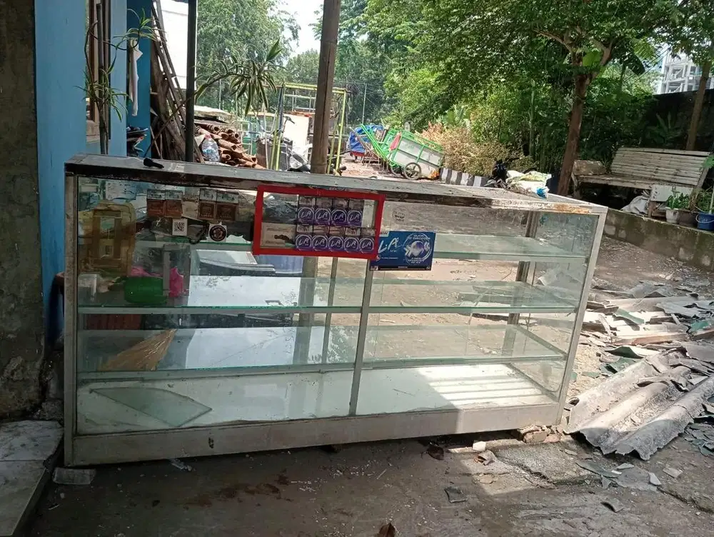 Lemari kaca stainless all in (ambil semua 2jt nego)