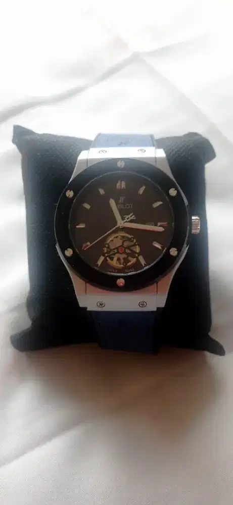 Jam tangan Hublot Navy