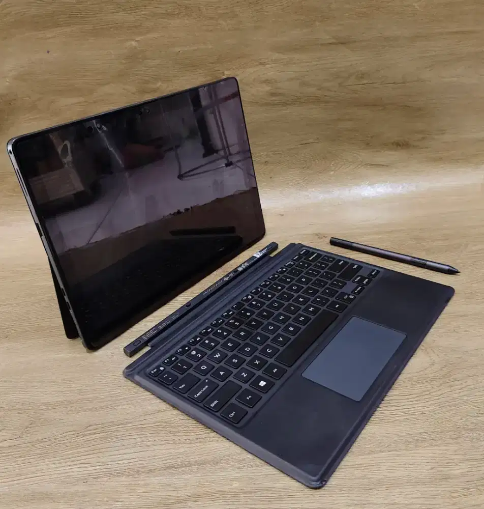 Laptop Dell Slim Core i7 Gen 8 Ram 16GB Touchscreen bonus Mouse Baru S