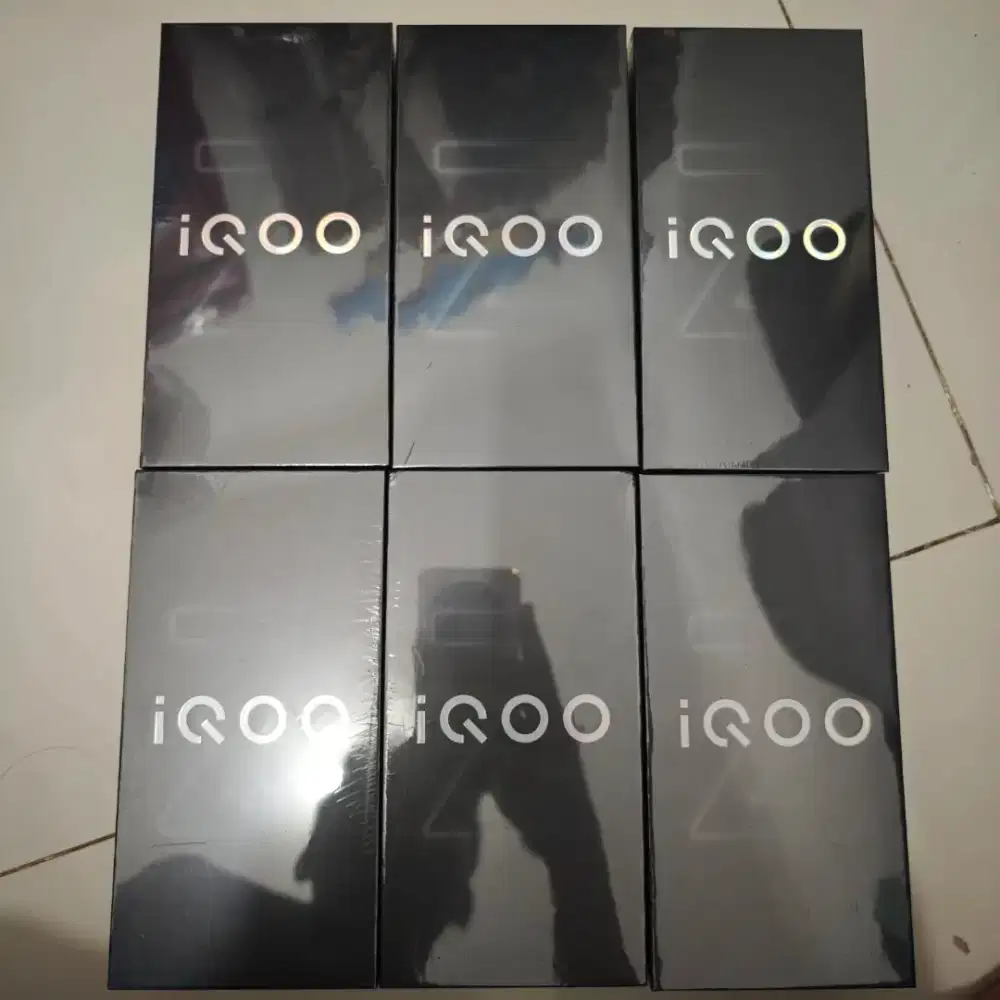 IQOO Z10 8/256 12/512 GARANSI RESMI IQOO 1 TAHUN NO REPACK
