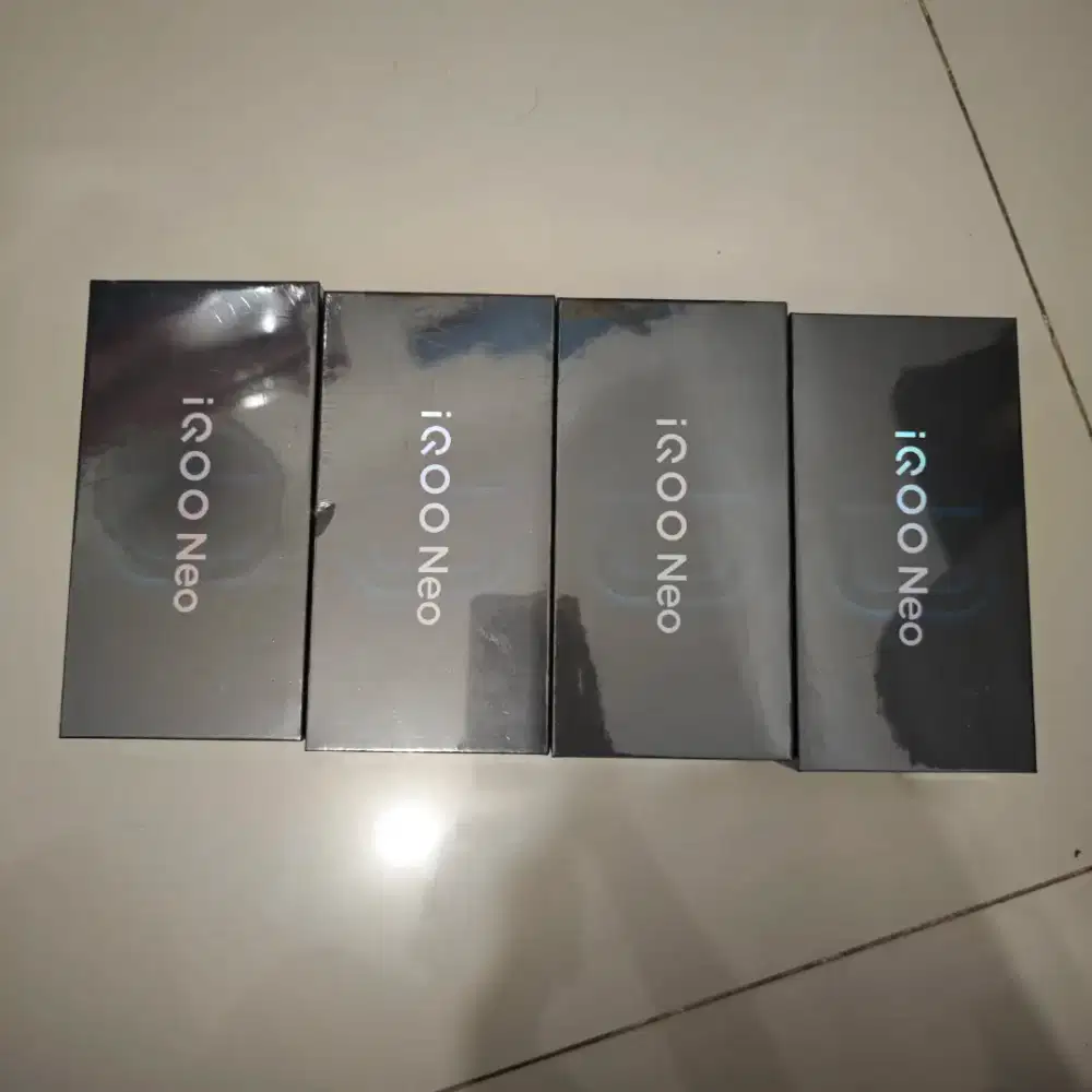 IQOO NEO 10 8/256 GARANSI RESMI IQOO 1 TAHUN