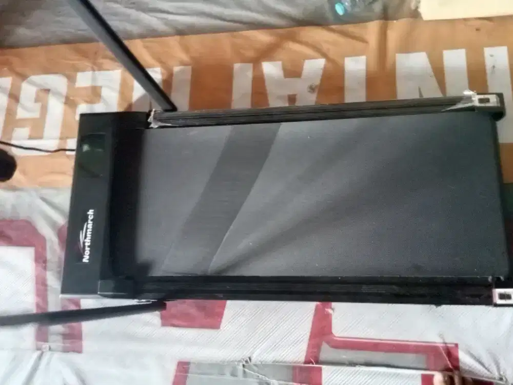 Treadmill alat olah raga jalan