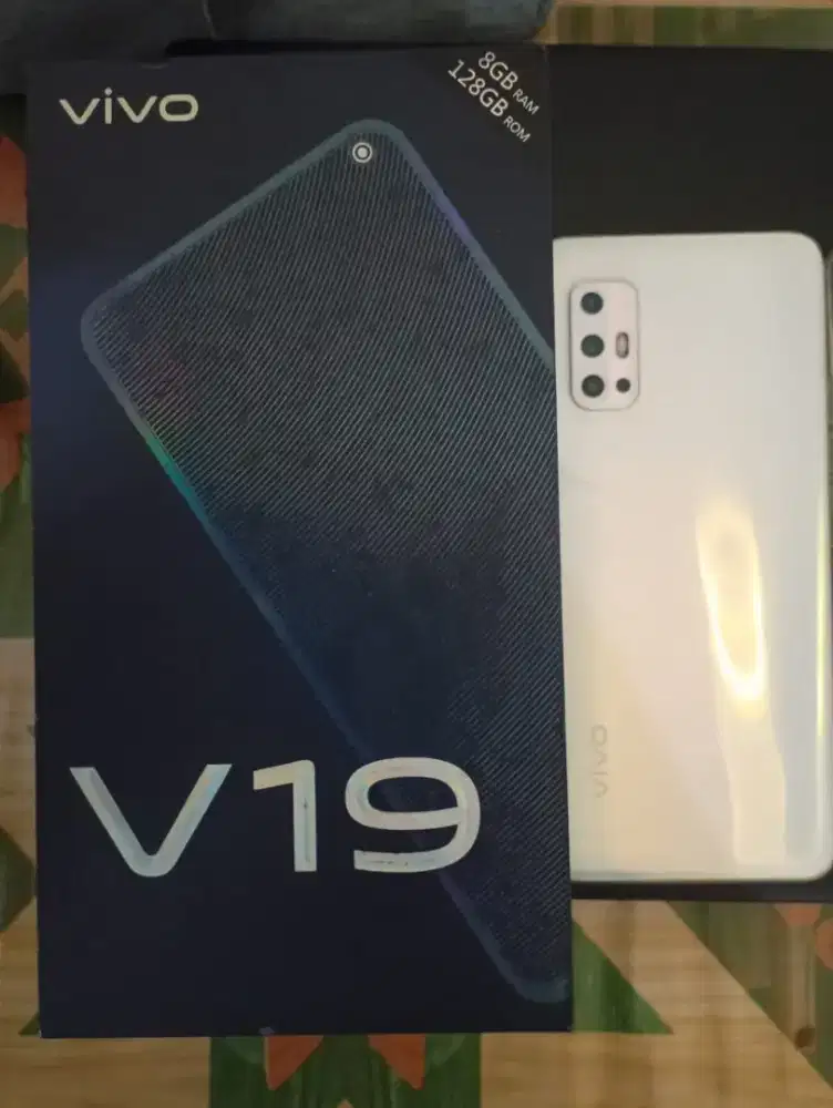 VIVO V19 RAM 8/128'GB full Komplit