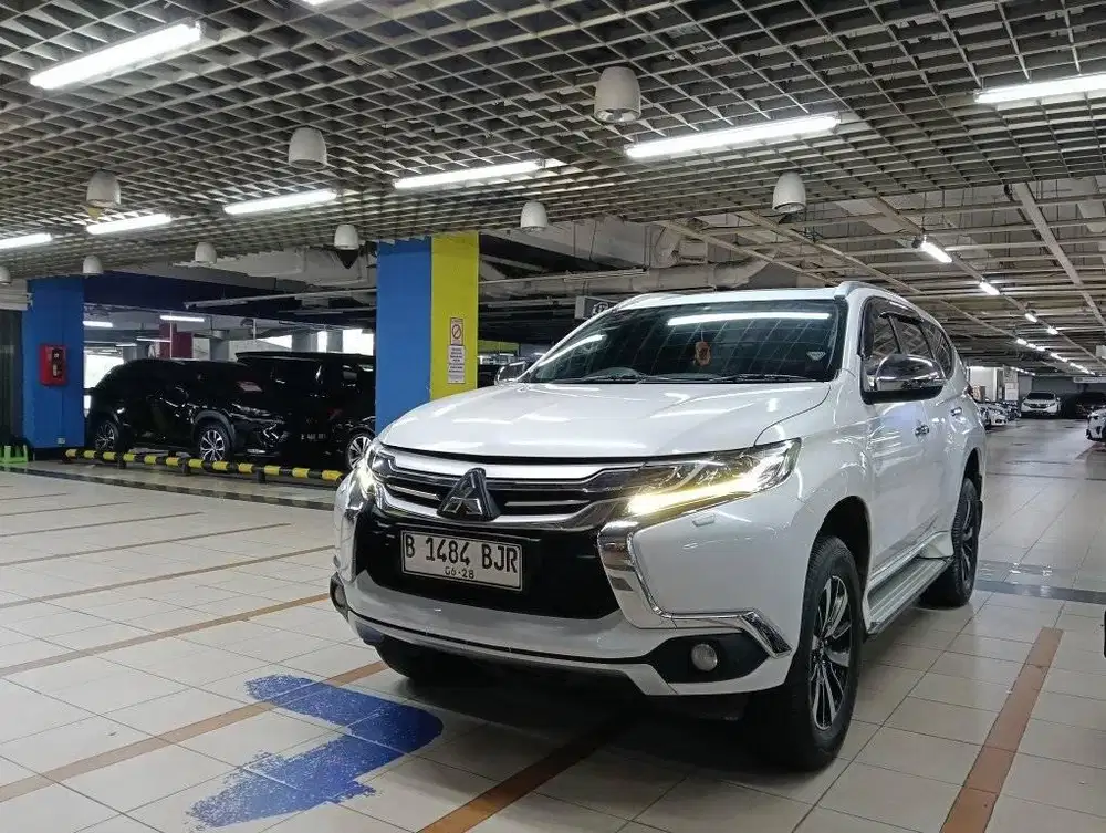 Mitsubishi Pajero sport Dakar 4x2 Automatic 2017