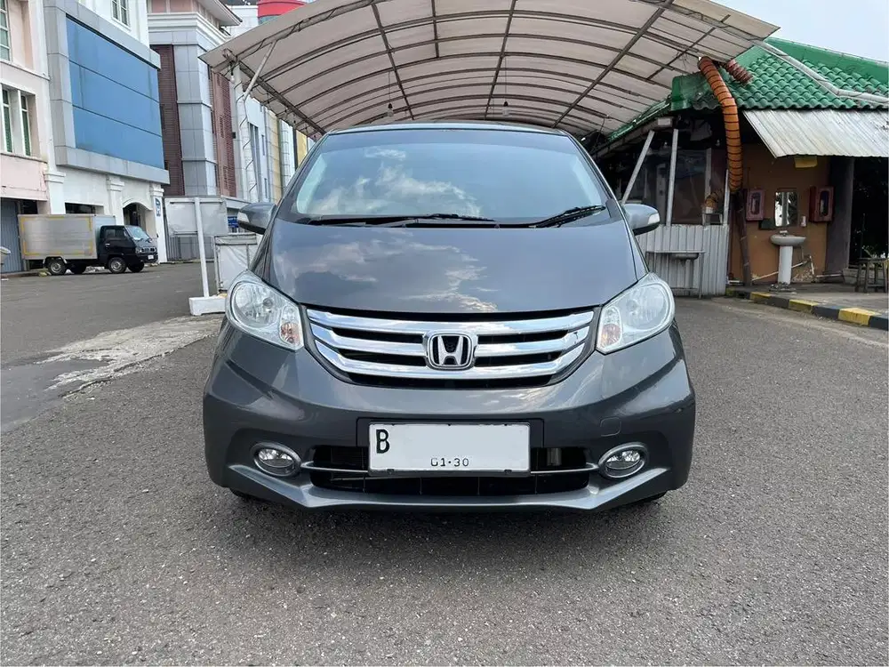 Honda Freed PSD A/T 2015